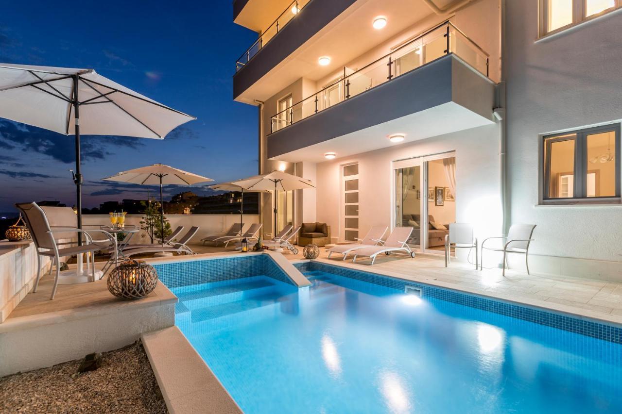 Luxury Villa Bello Horizonte With Swimming Pool Split Exteriör bild
