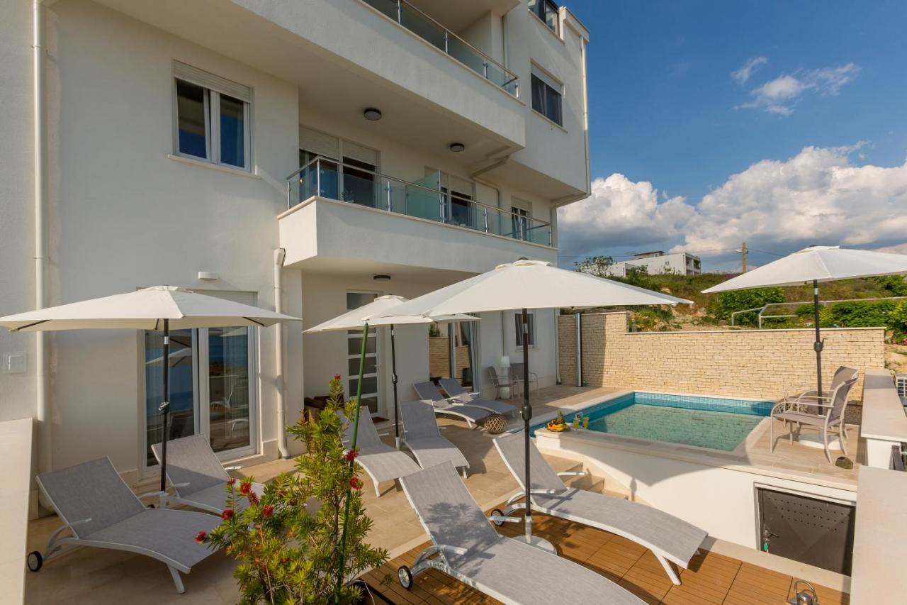 Luxury Villa Bello Horizonte With Swimming Pool Split Exteriör bild