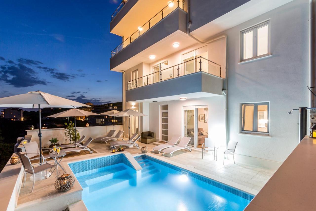 Luxury Villa Bello Horizonte With Swimming Pool Split Exteriör bild